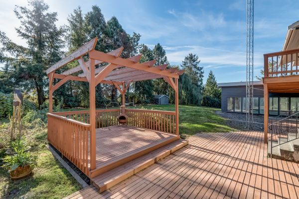 Backyard Pergola Installation - Backyard Pergola Installation New Orleans, Louisiana